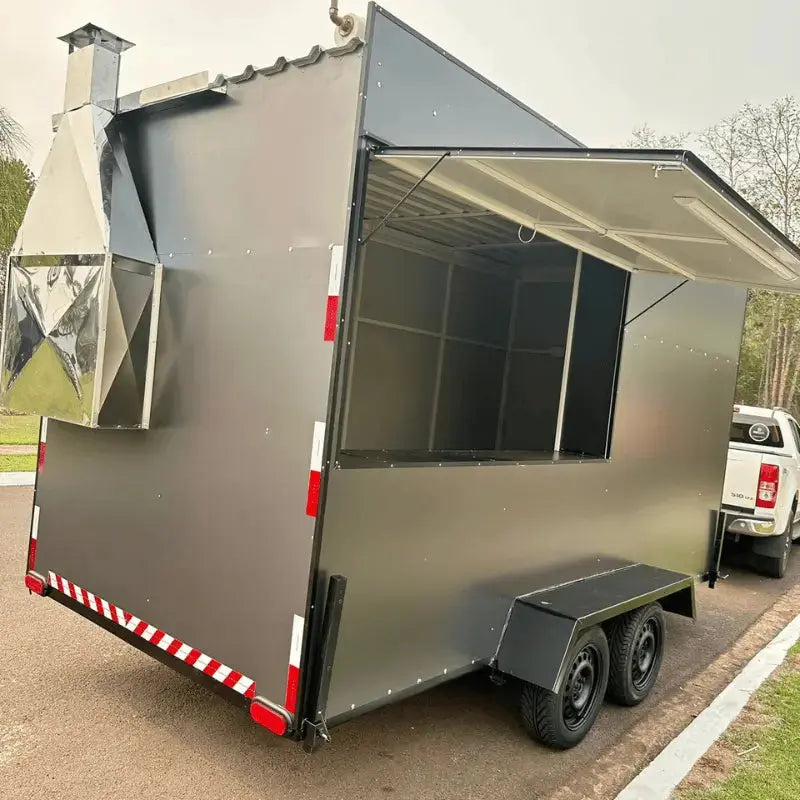 Trailer 4x2 Food Truck e Eventos Reboques GT BRASIL
