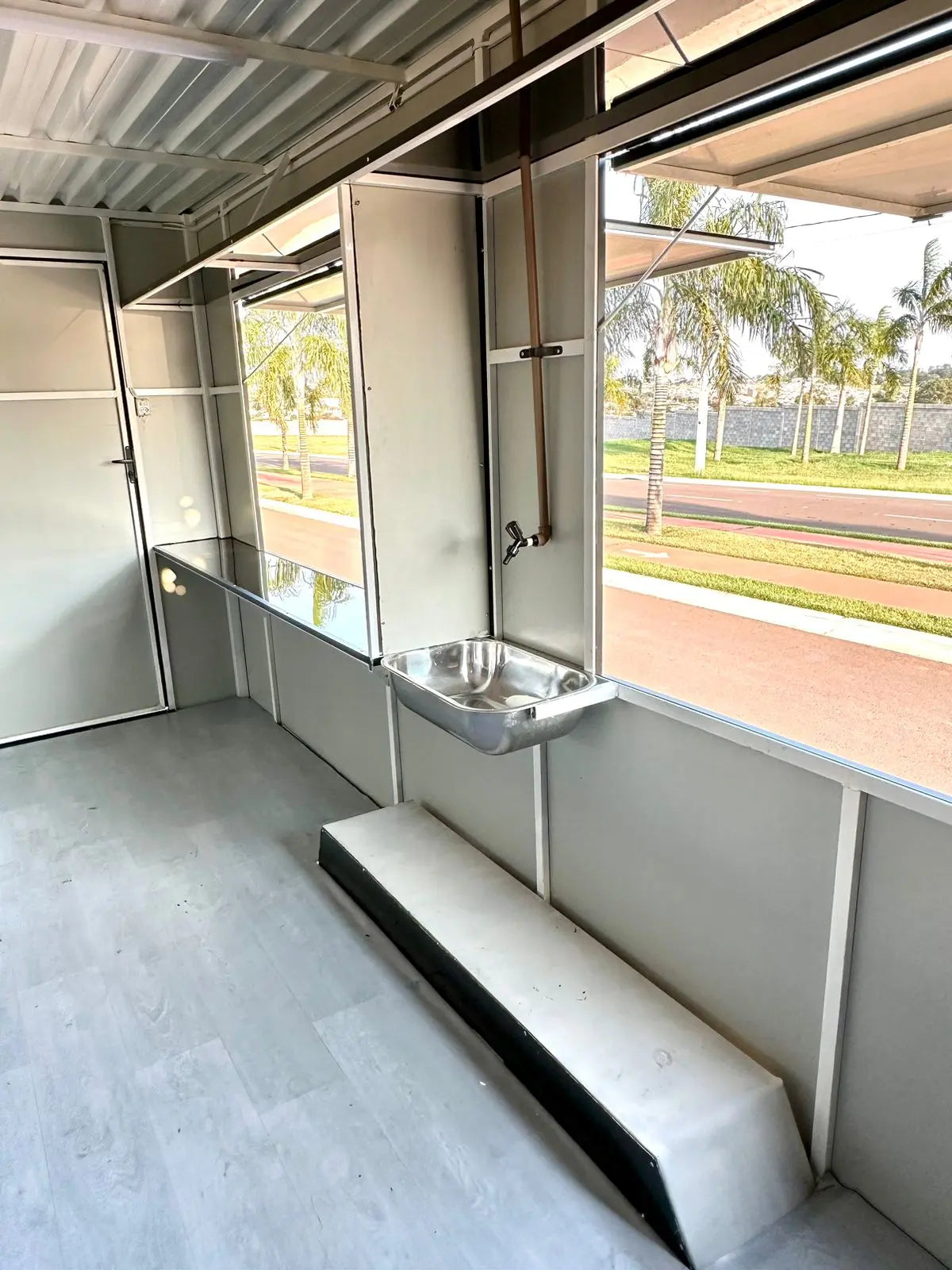 Trailer 5x2 FOOD TRUCK Reboques GT BRASIL