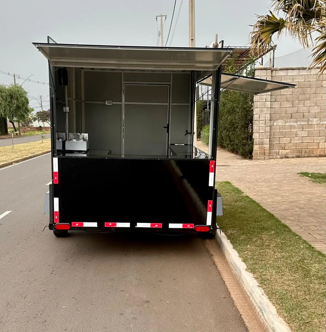 Trailer para Lanches 3x2 - Ideal para Food Trucks Reboques GT BRASIL