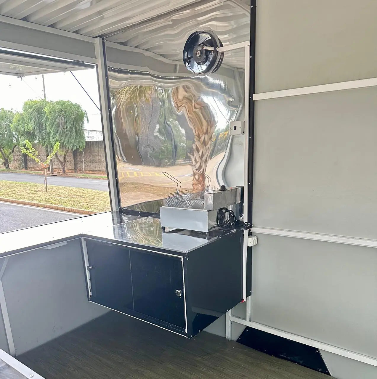 Trailer para Lanches 3x2 - Ideal para Food Trucks Reboques GT BRASIL