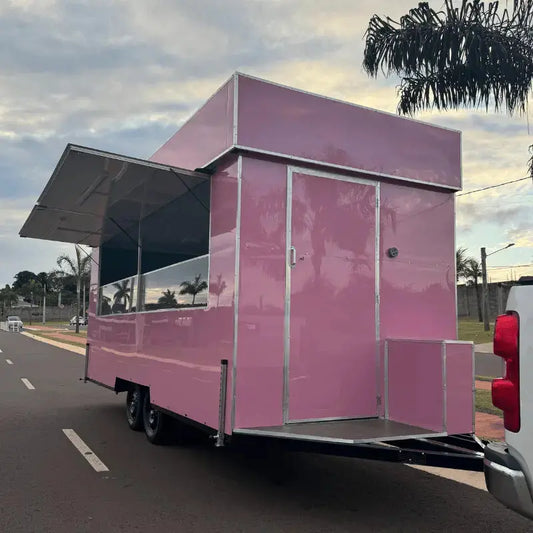 Trailer 5x2 personalizado para doces Reboques GT BRASIL
